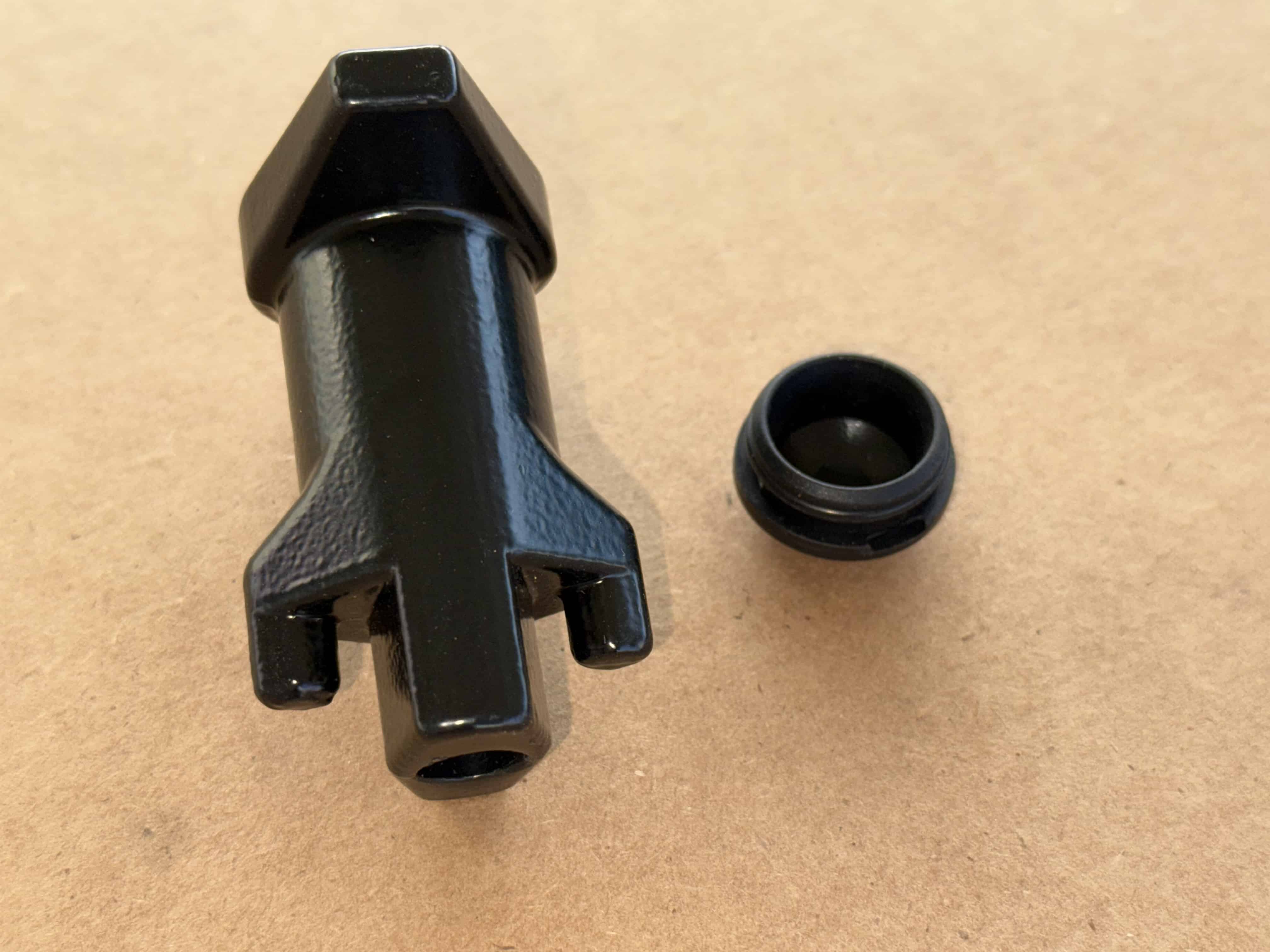 Depth Adjust Handle (with dust cap) For John Deere 60/90/ProSeries - Image 2